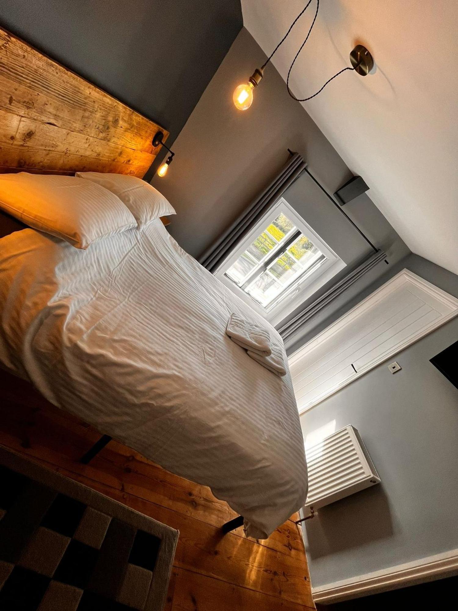 Bed and Breakfast Old Manor House Axbridge Екстер'єр фото