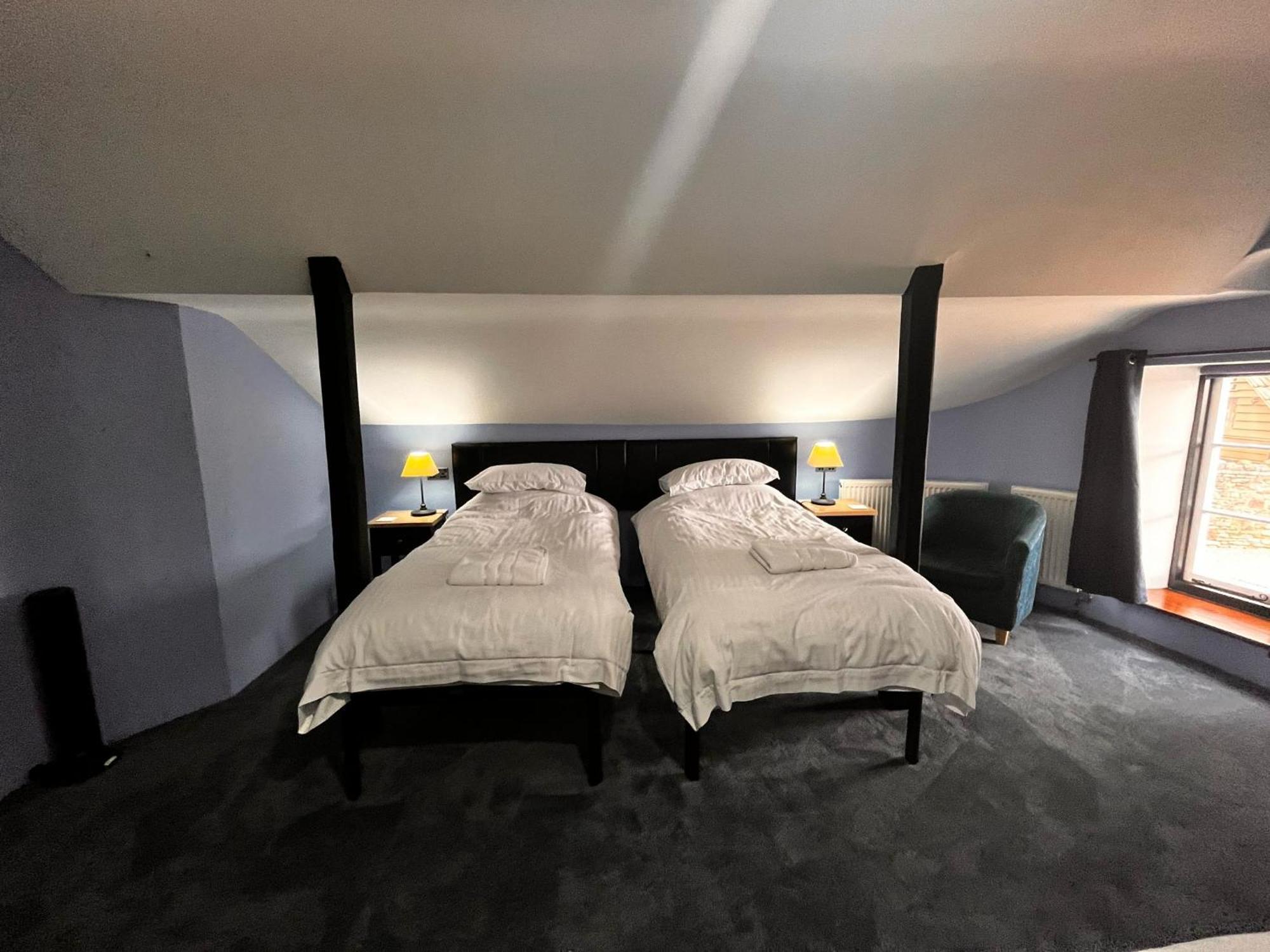 Bed and Breakfast Old Manor House Axbridge Екстер'єр фото