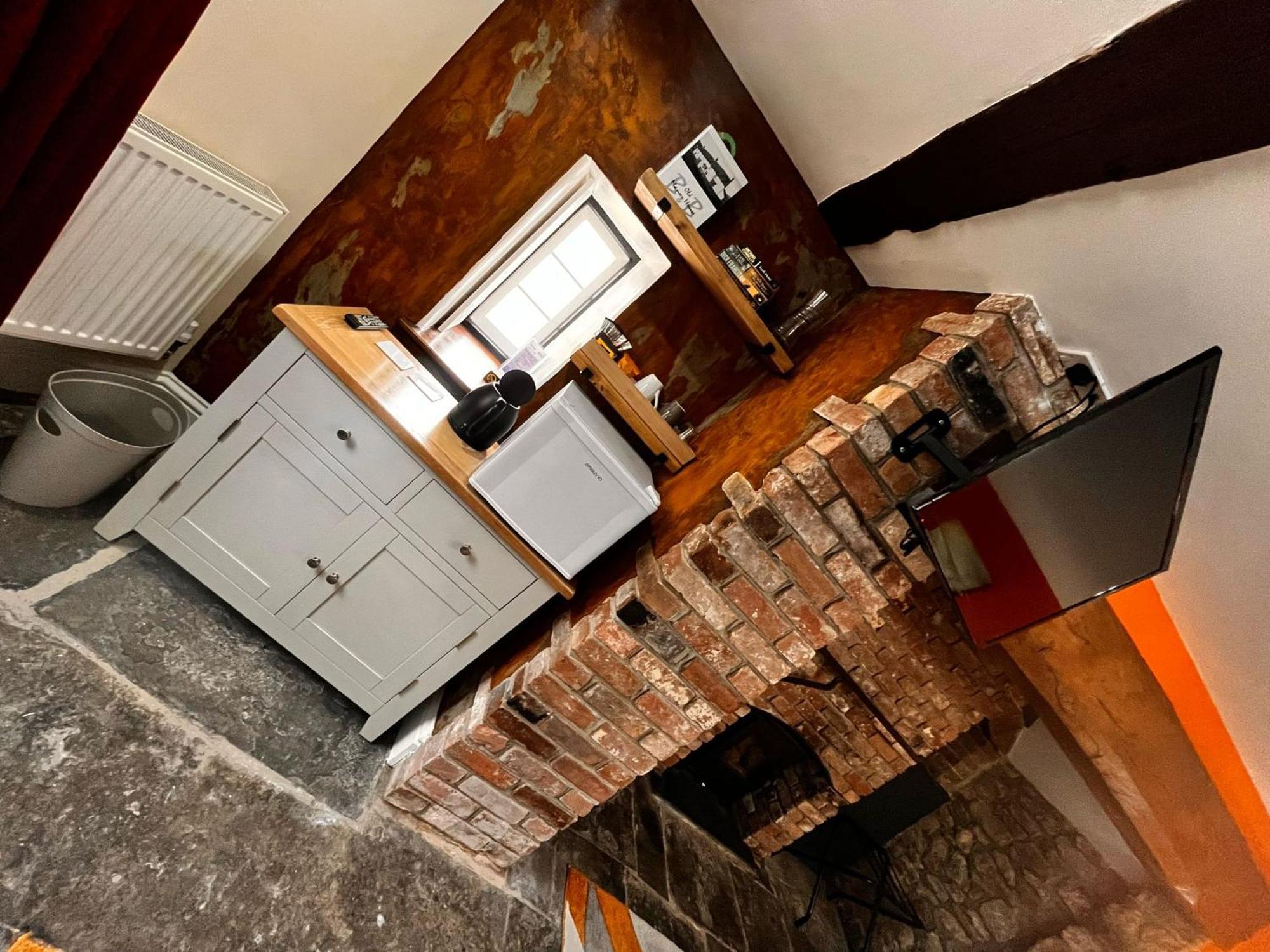 Bed and Breakfast Old Manor House Axbridge Екстер'єр фото