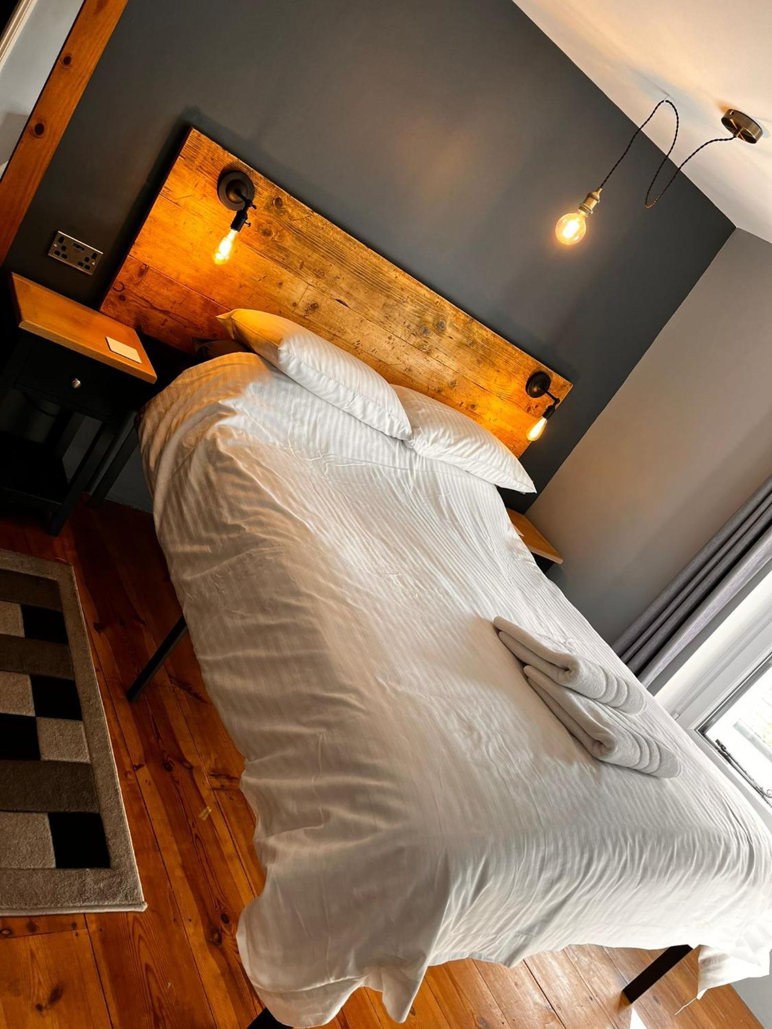 Bed and Breakfast Old Manor House Axbridge Екстер'єр фото